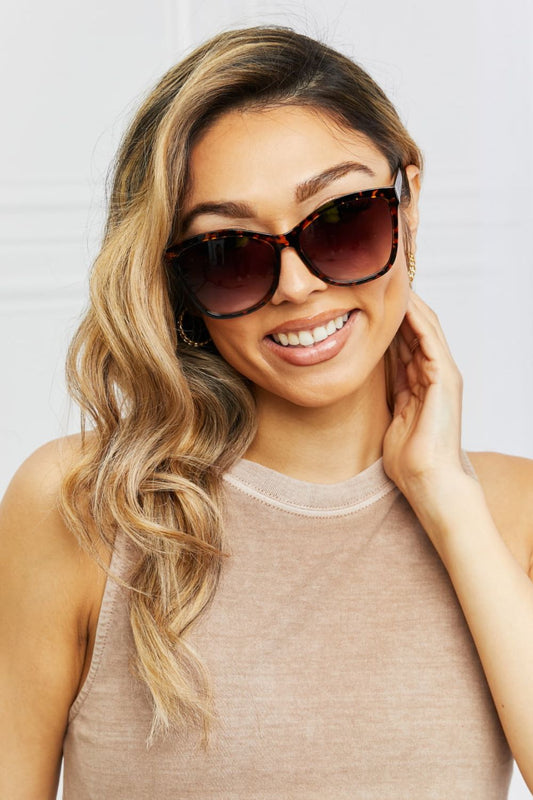 Classic Wayfare Style Sunglasses
