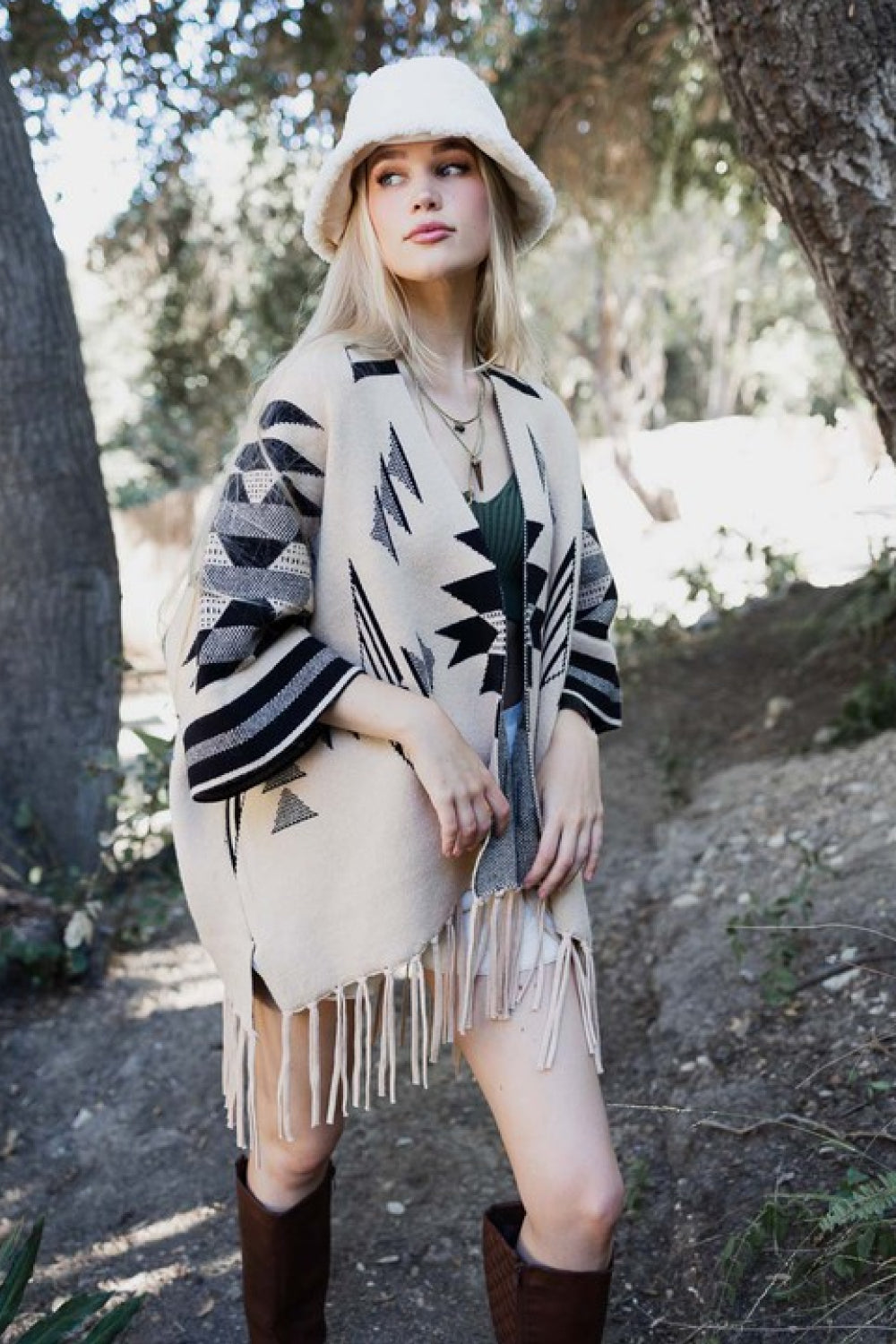 Chic Geometric Fringe Cardigan