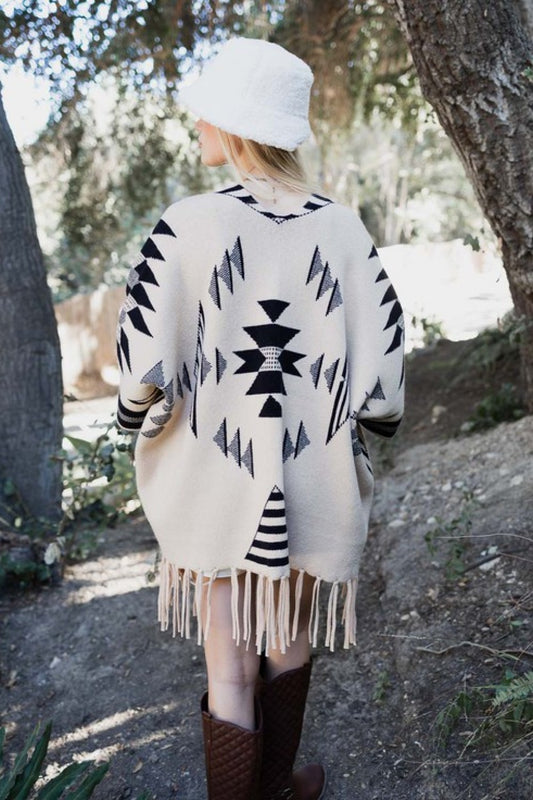 Chic Geometric Fringe Cardigan